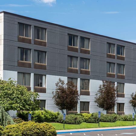 Days Inn By Wyndham Horsham Philadelphia Exterior foto
